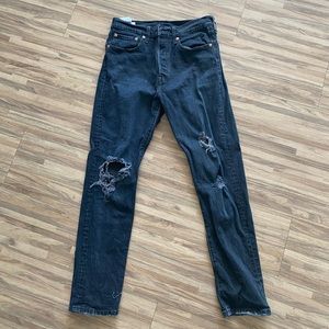 Black Levi’s Ripped Denim Jeans